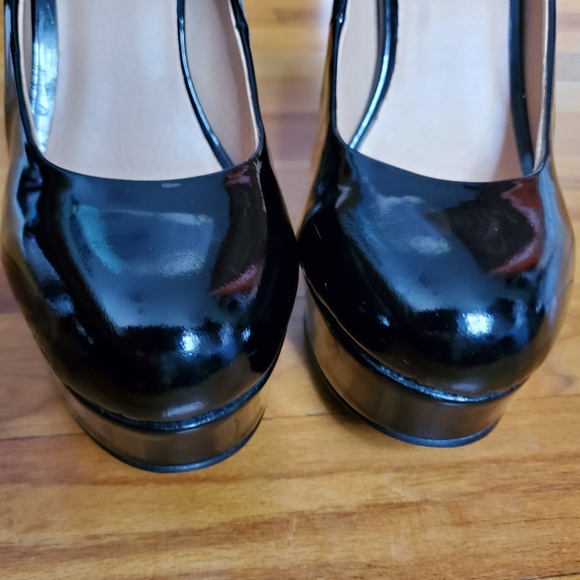 Kelsi Dagger Brooklyn Tiffany Platform Pump - Picture 9 of 13